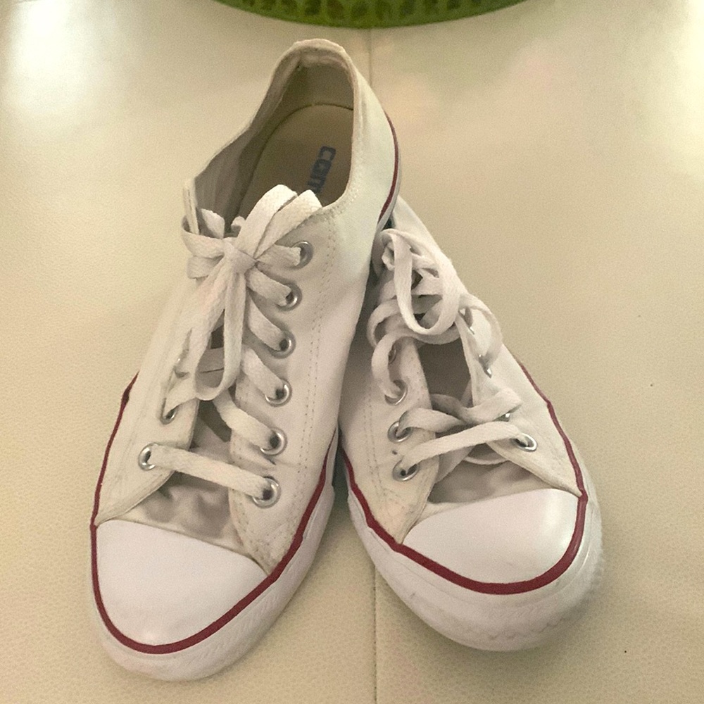 Converse CHUCK TAYLOR All-Star Sneakers UNISEX M 7 W 9 Classic Athletic Sporty